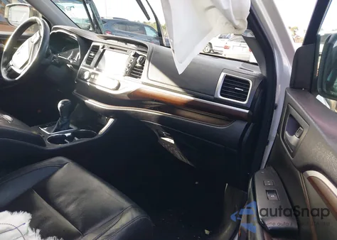 2015 Toyota Highlander Limited Platinum V6 from USA, damaged, VIN 5TDYKRFH2FS115686